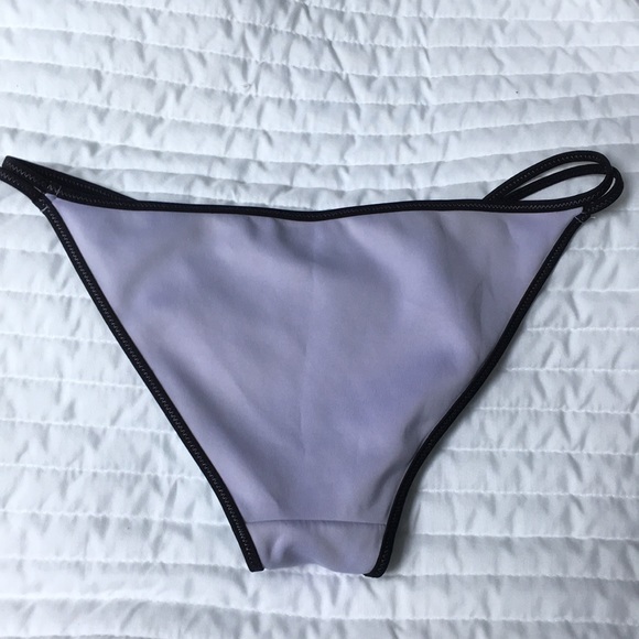 swimsuit bottoms - Picture 2 of 3